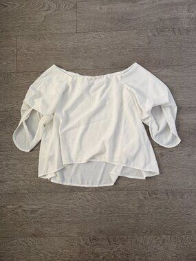 Luvalot White Off Shoulder Flutter Sleeve Blouse Women's US 2 EU 34
